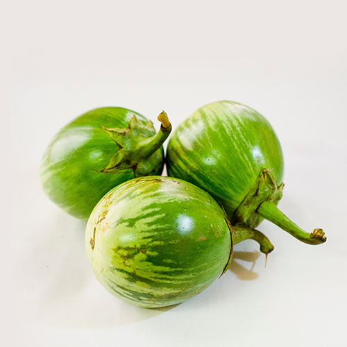 Gol Shada Begun (Round White Brinjal)~ 500 Gm